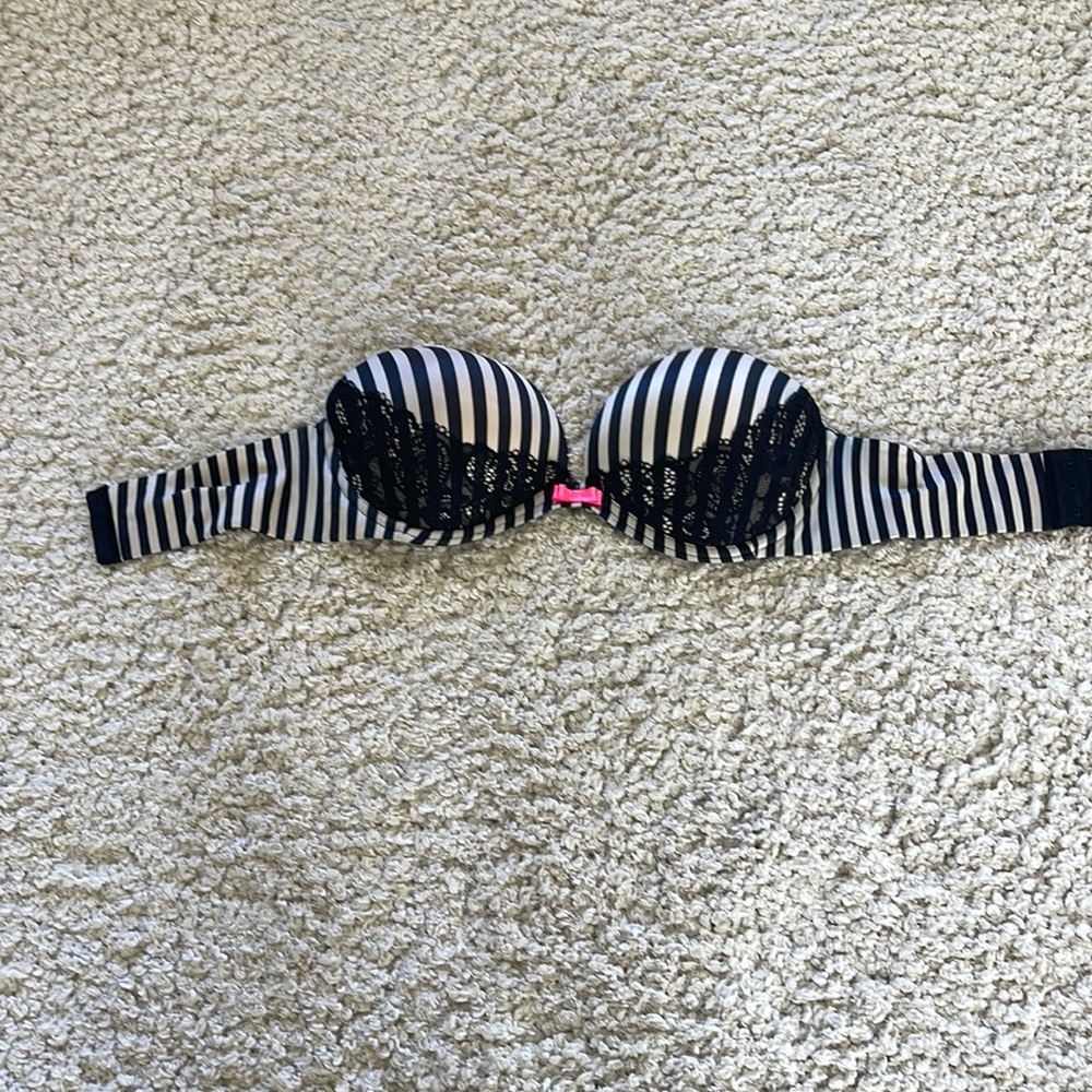 Victoria Secret Strapless Bra